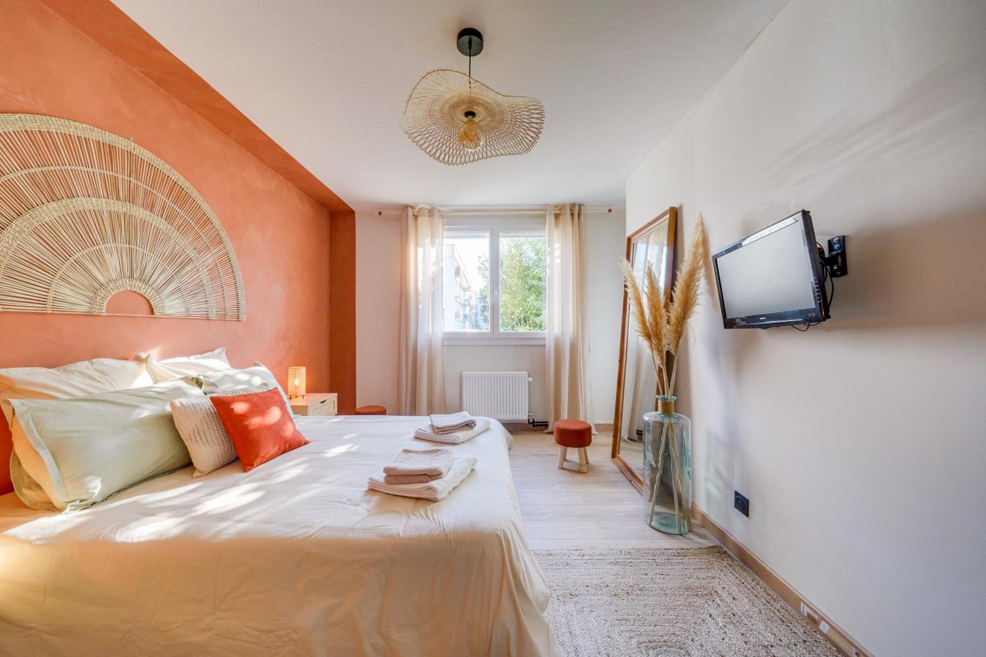 Fridhome Jacuzzi Parking Wifi Fibre 2Min Tram بروج المظهر الخارجي الصورة